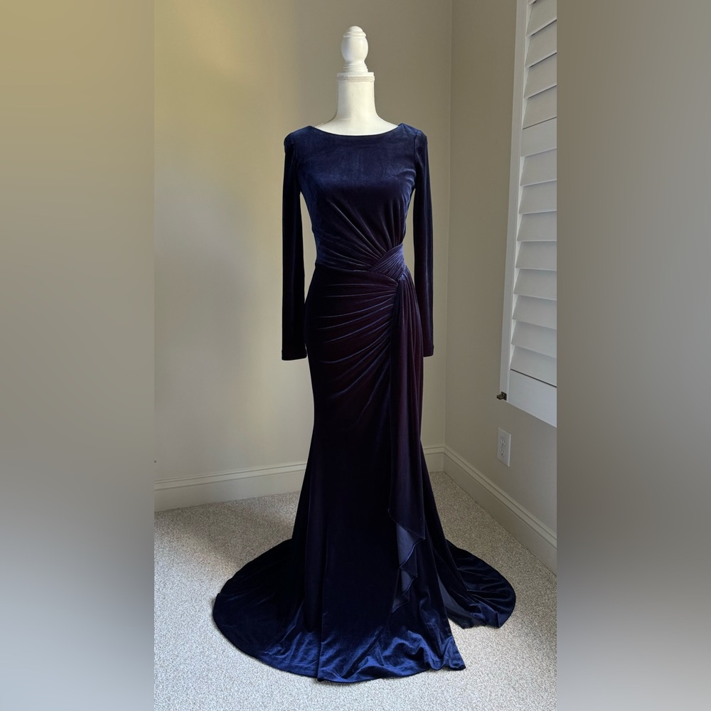 Vince Camuto Velvet Long Sleeve Ruched Formal Gown Dress Side Slit Navy Size 4 - Picture 3 of 10